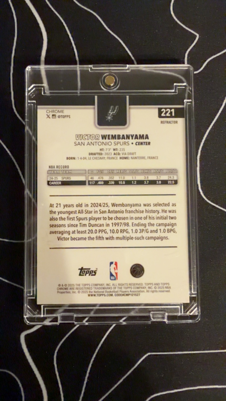 Victor Wembanyama 2025 Topps Chrome back